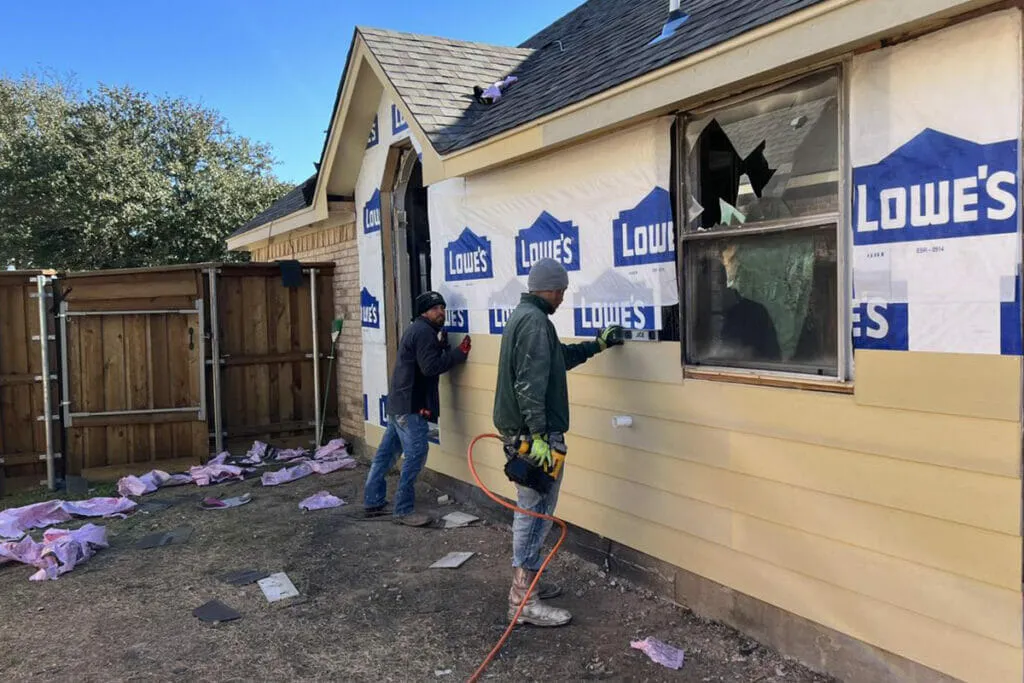 siding contractor